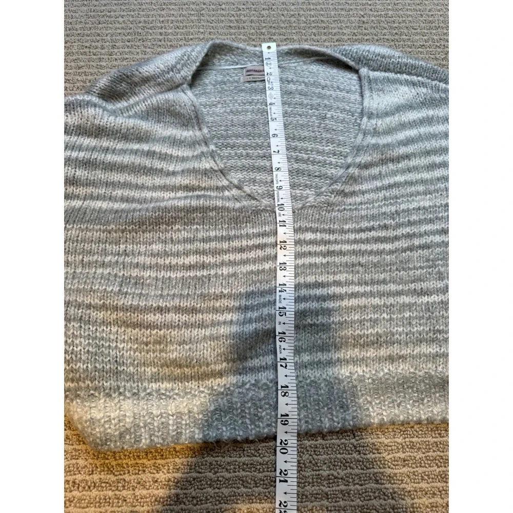 URBAN OUTFITTERS Striped Cropped V Neck Sweater Womens L‎ Long Sleeve Cozy Knit